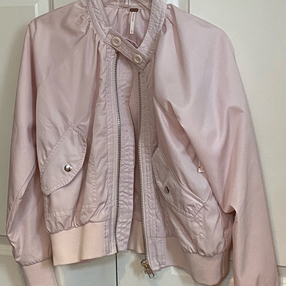 New with tags, Free People lightweight bomber jacket in blush. 😍